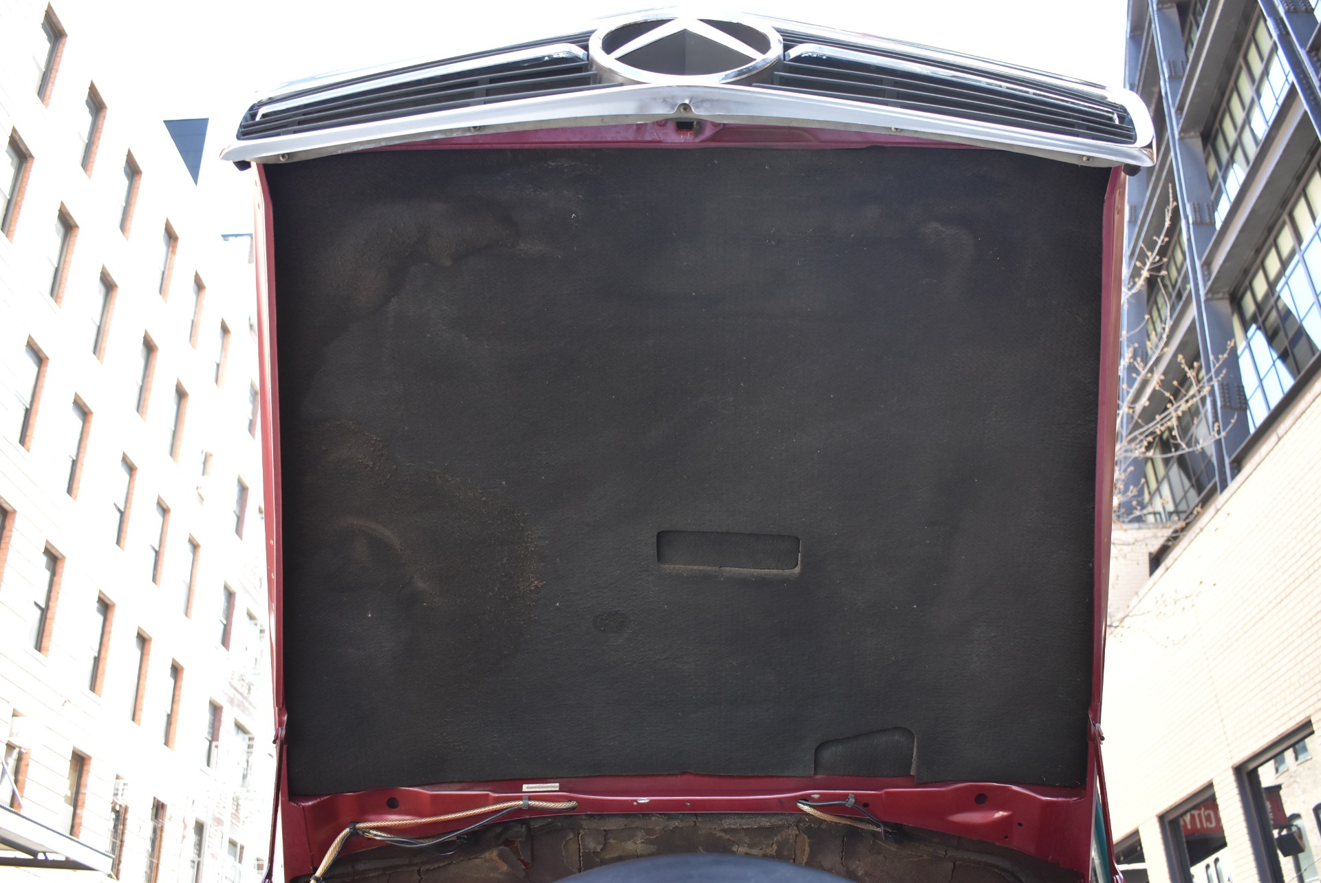 Used 1989 Mercedes-Benz 560SL - Almandine Red | St. Petersburg, FL