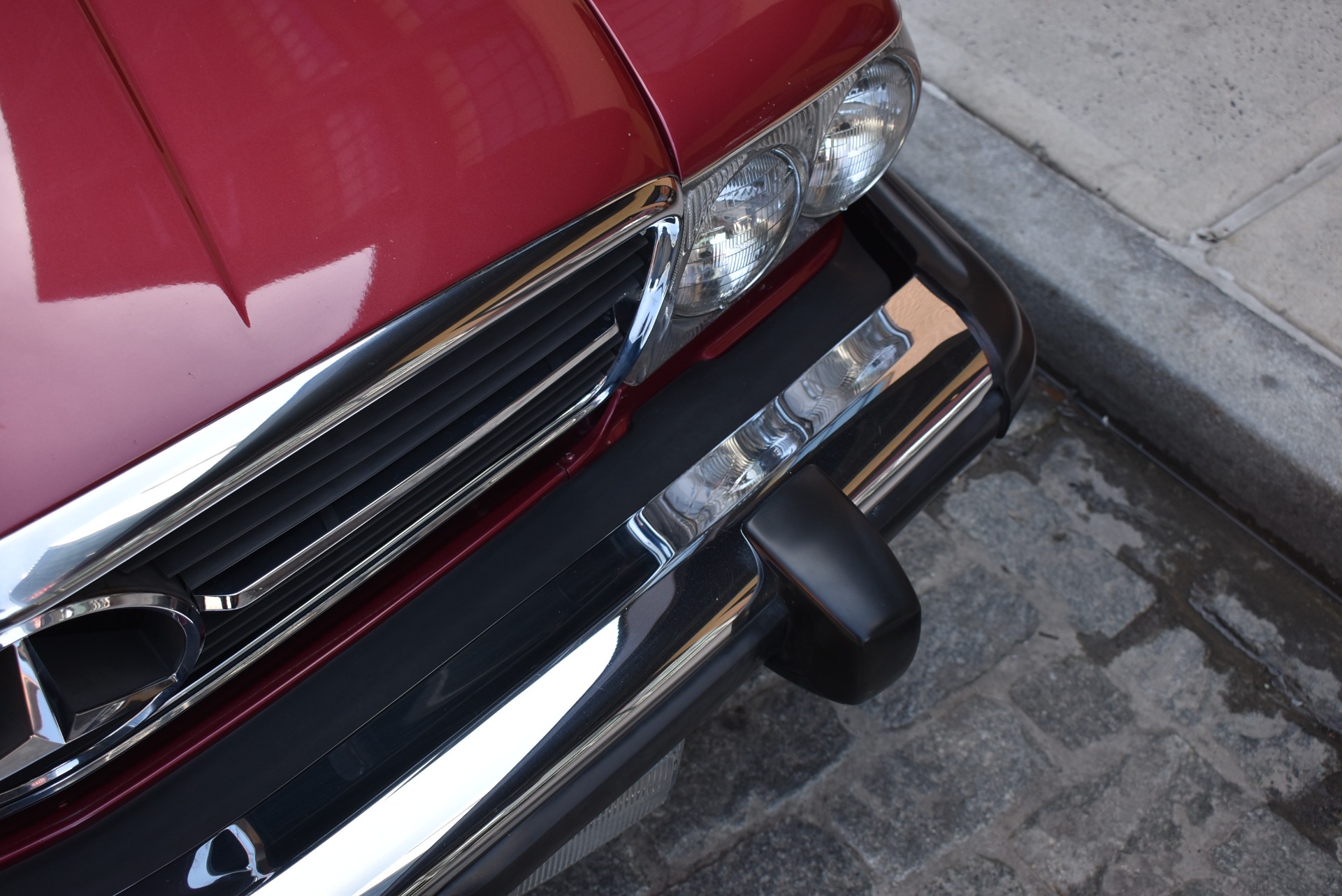 Used 1989 Mercedes-Benz 560SL - Almandine Red | St. Petersburg, FL
