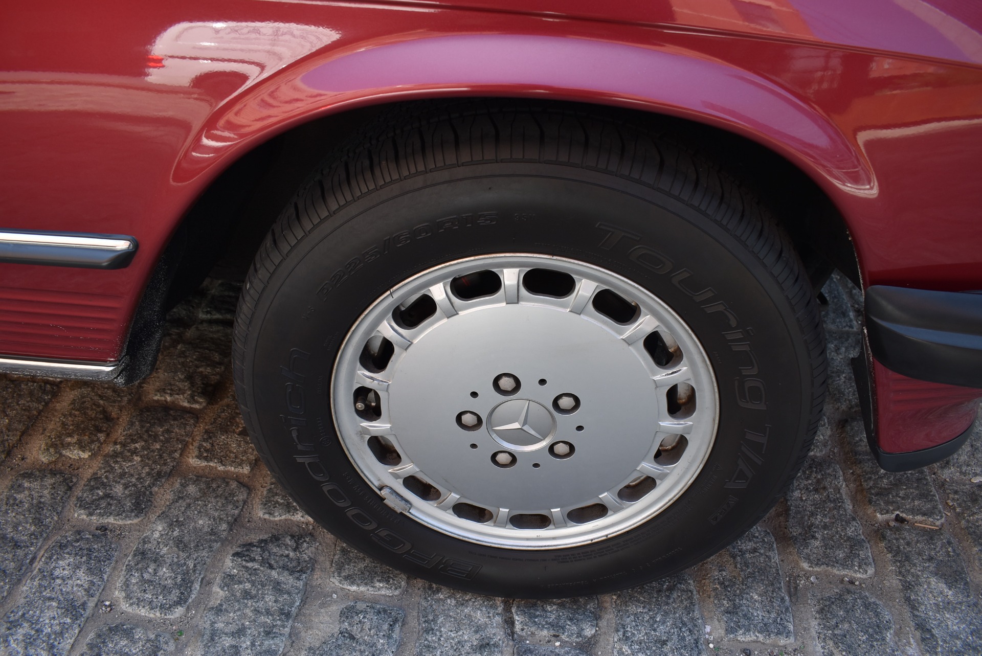 Used 1989 Mercedes-Benz 560SL - Almandine Red | St. Petersburg, FL