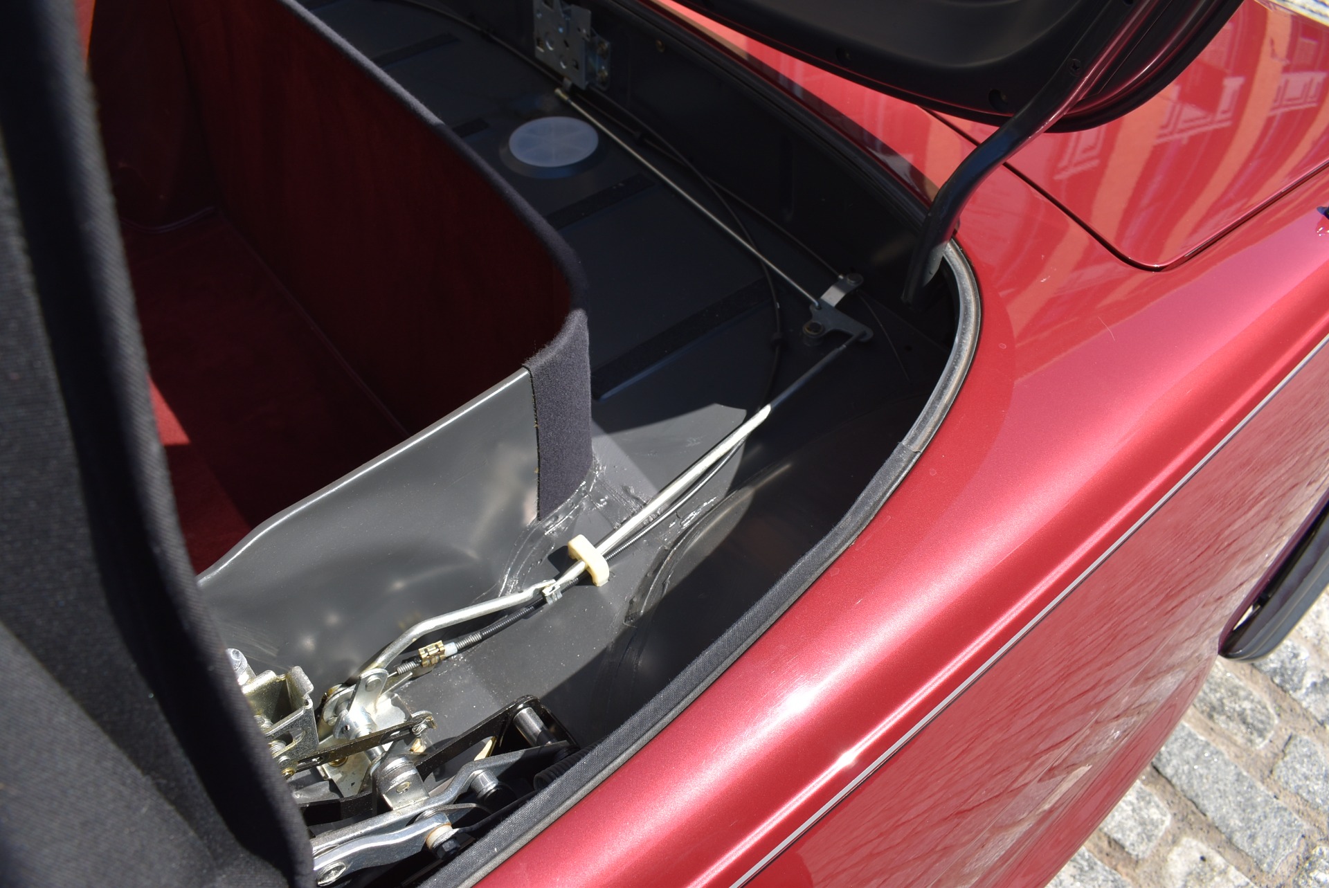Used 1989 Mercedes-Benz 560SL - Almandine Red | St. Petersburg, FL