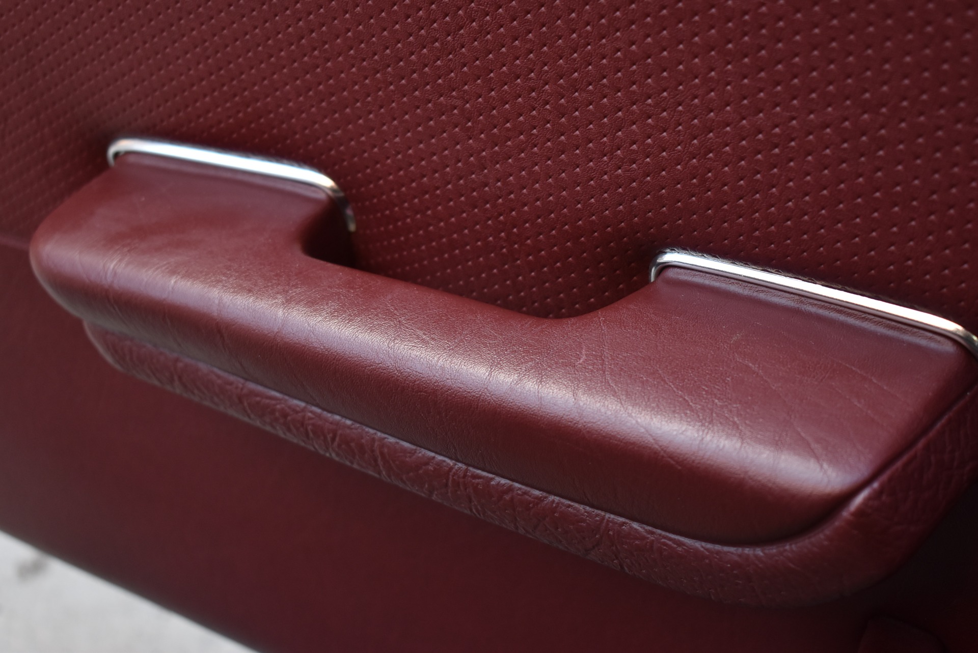 Used 1989 Mercedes-Benz 560SL - Almandine Red | St. Petersburg, FL
