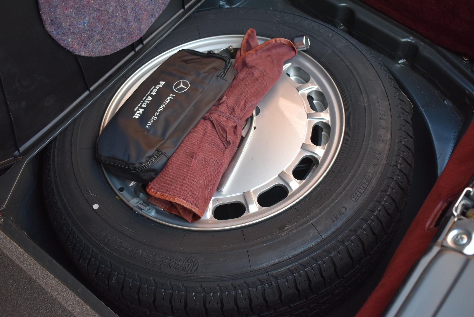 Used 1989 Mercedes-Benz 560SL - Almandine Red | St. Petersburg, FL