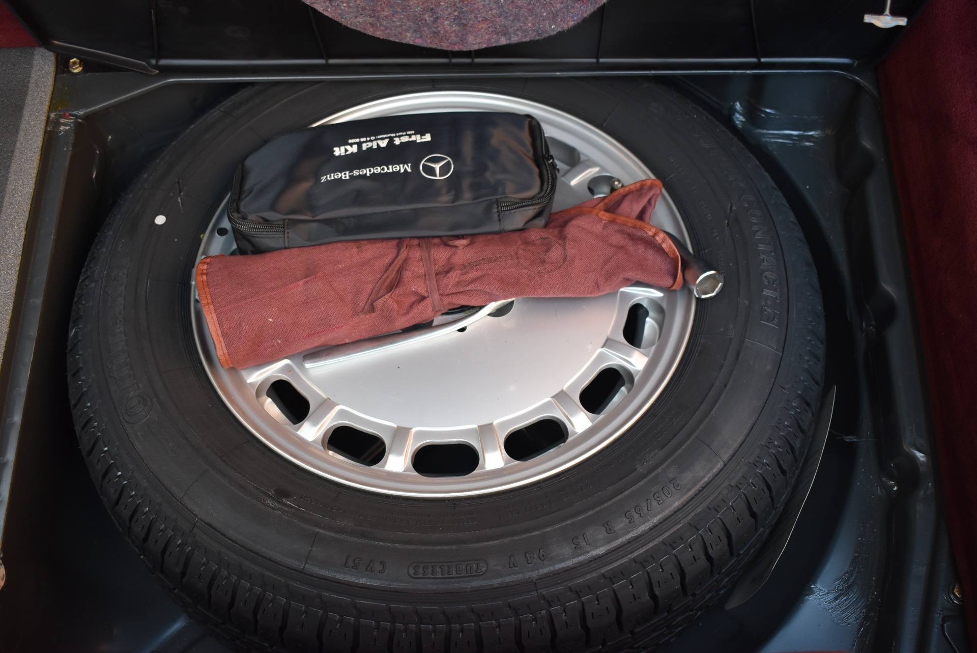 Used 1989 Mercedes-Benz 560SL - Almandine Red | St. Petersburg, FL