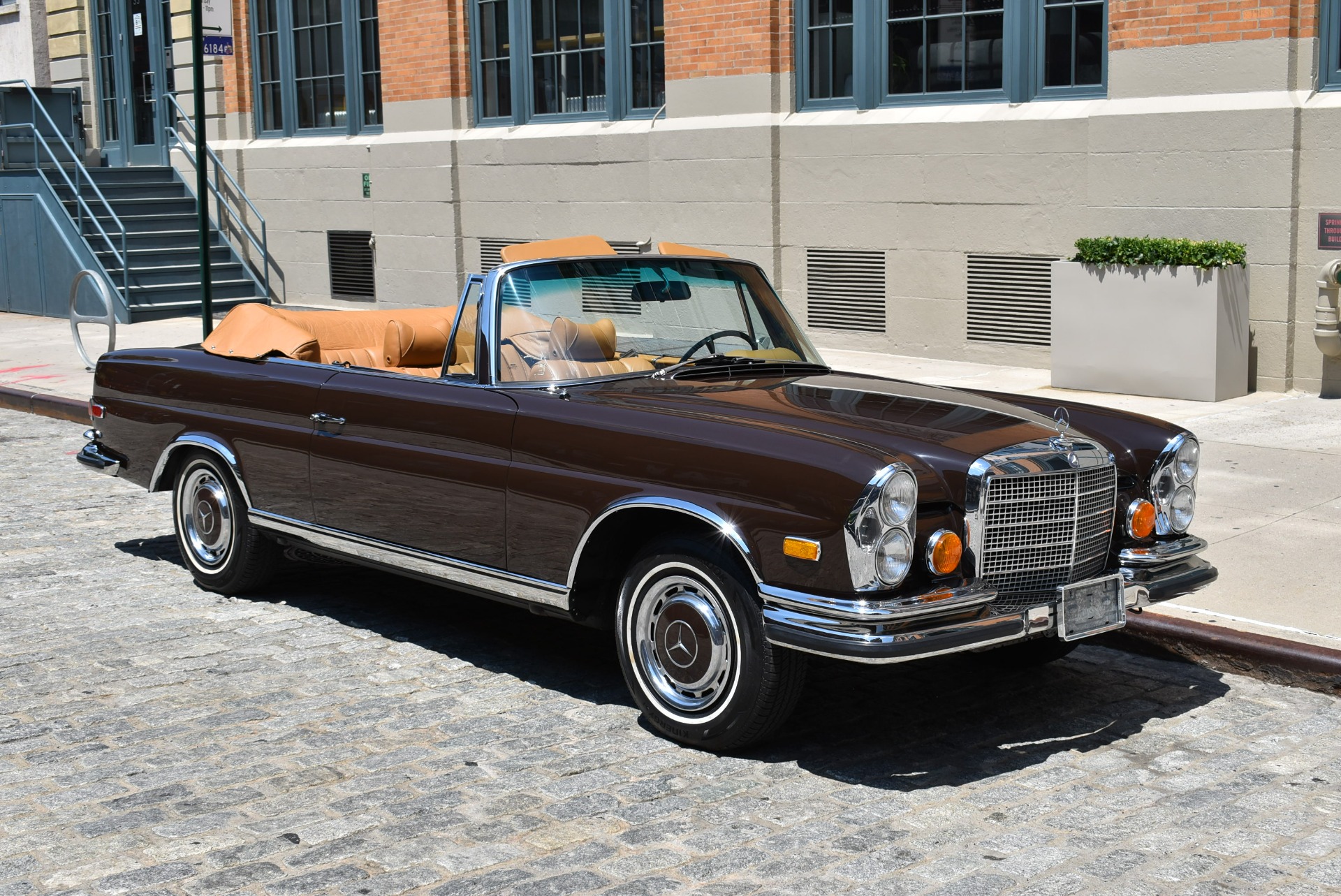 1971 Mercedes-Benz 280SE 3.5 Cabriolet - Fully Restored 