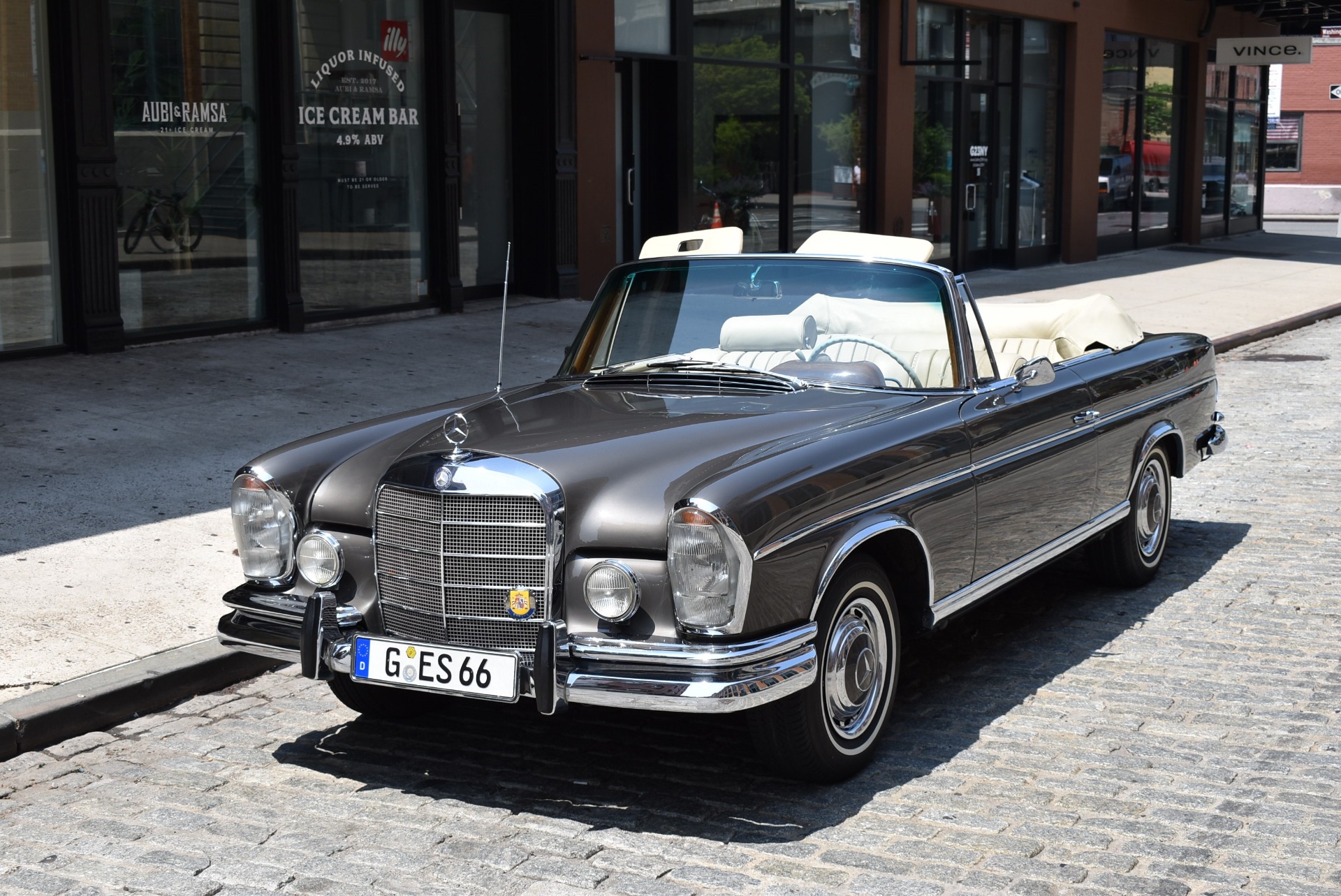 1966 Mercedes-Benz 300SE 