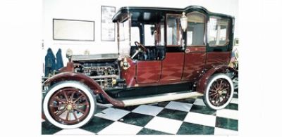 Used-1913-Pierce-Arrow-sedan