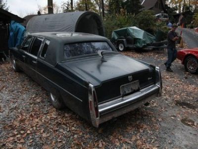 Used-1975-Cadillac-Fleetwood