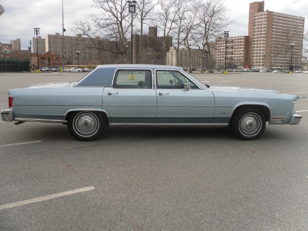 Used-1979-Lincoln-Town-Car