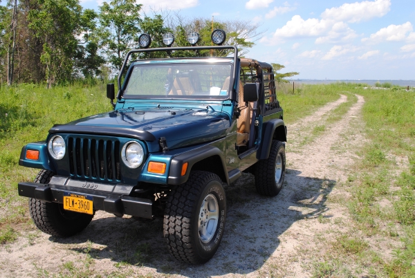 Used-1998-Jeep-Wrangler