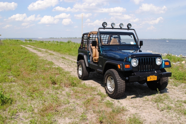 Used-1998-Jeep-Wrangler