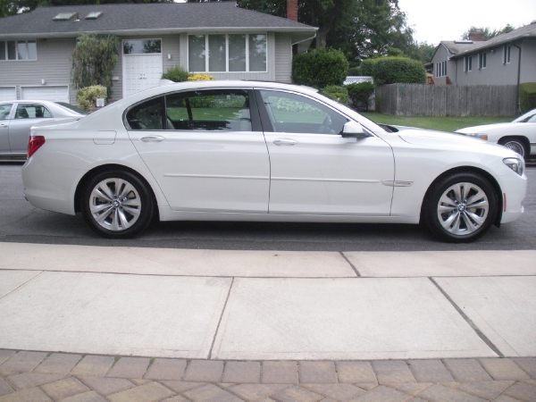 Used-2011-BMW-740iL