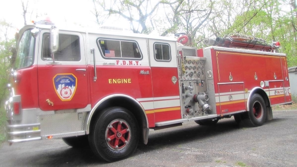 Used-2000-Mack-Fire-Truck