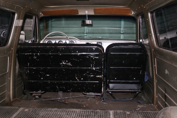 Used-1966-GMC-Suburban