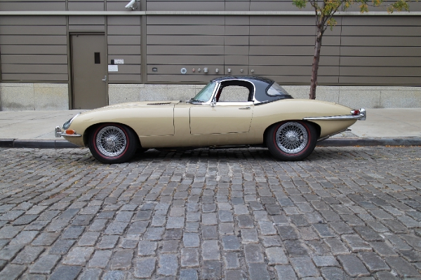 Used-1967-Jaguar-XKE-E-Type-OTS-w/-Factory-Hardtop