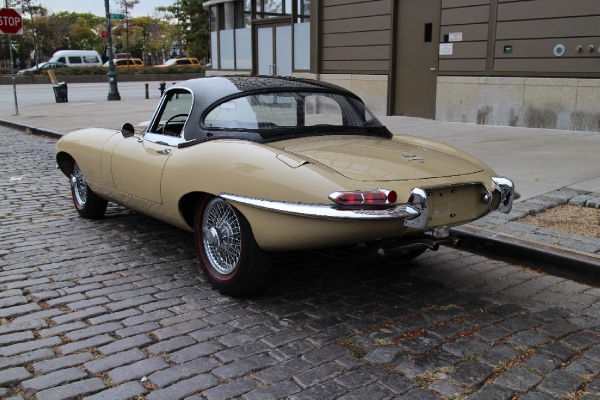 Used-1967-Jaguar-XKE-E-Type-OTS-w/-Factory-Hardtop