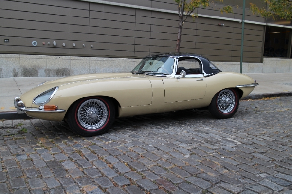 Used-1967-Jaguar-XKE-E-Type-OTS-w/-Factory-Hardtop