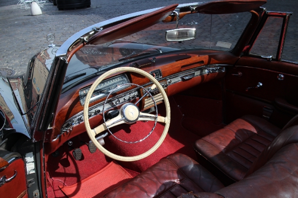 Used-1959-Mercedes-Benz-220S