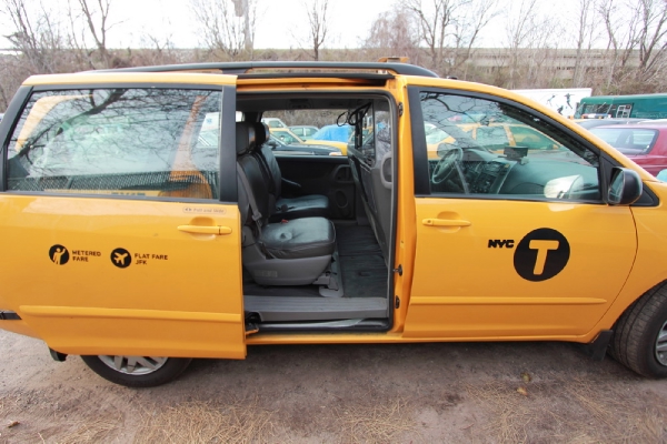 Used-2007-Toyota-Sienna