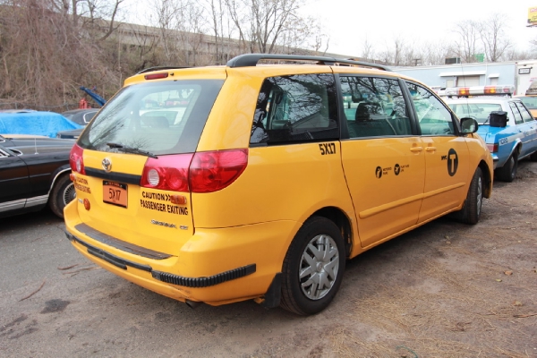 Used-2007-Toyota-Sienna