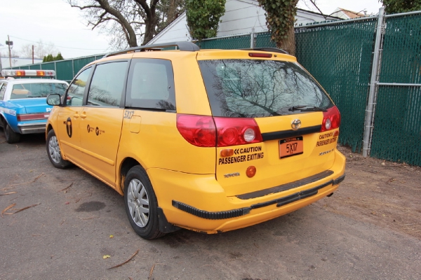 Used-2007-Toyota-Sienna