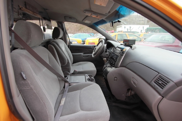 Used-2007-Toyota-Sienna