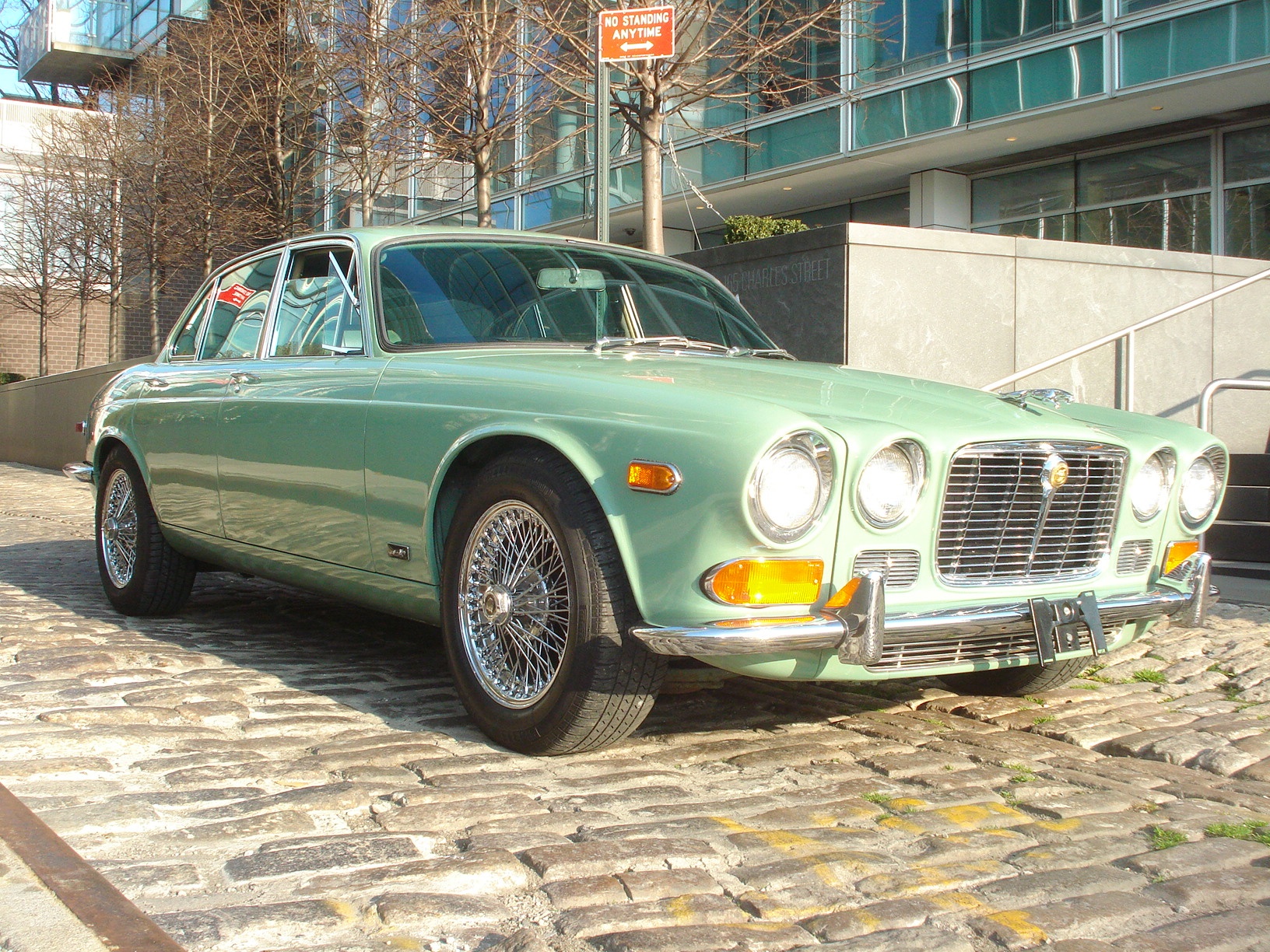 1971 Jaguar XJ6 For rent (Call for price) | Cooper Classics LTD