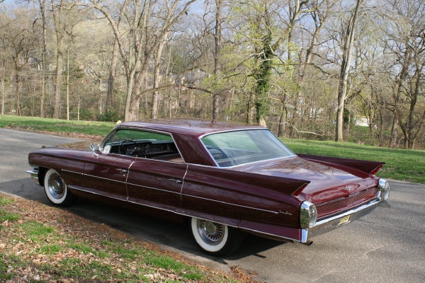 Used-1962-Cadillac-Town-Sedan