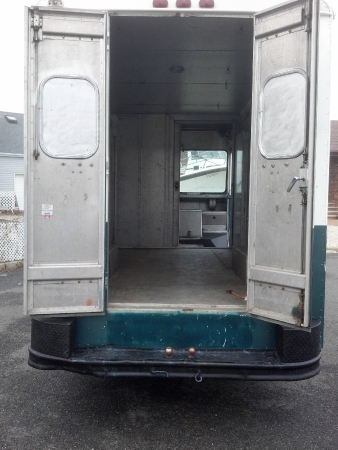 Used-1979-Chevrolet-P-30-Box-Truck