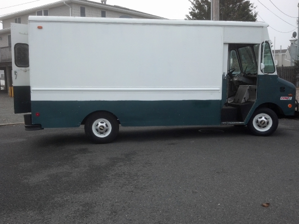 Used-1979-Chevrolet-P-30-Box-Truck