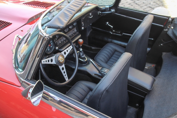 Used-1968-Jaguar-E-Type-Series-15