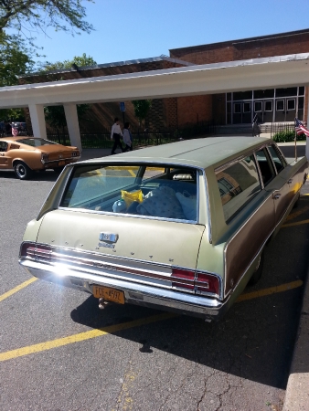 Used-1968-Plymouth-Fury-Sports-Suburban