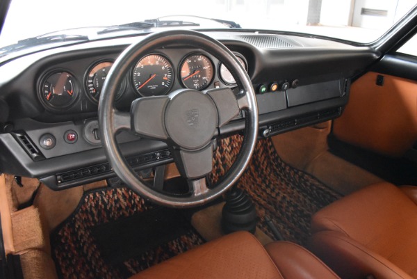 Used-1974-Porsche-911-Euro-Carrera-MFI-27