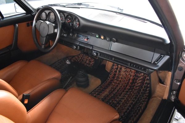 Used-1974-Porsche-911-Euro-Carrera-MFI-27