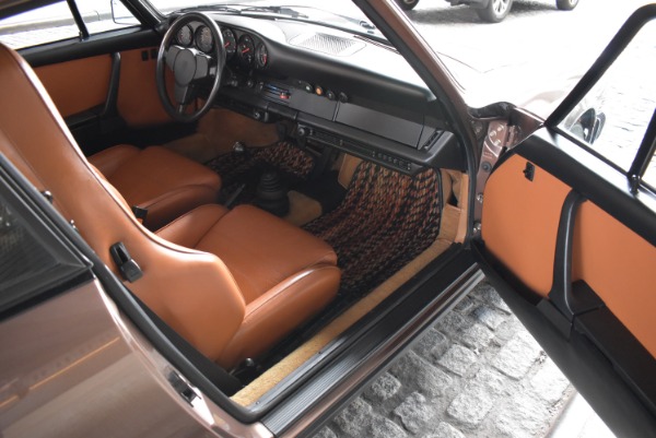 Used-1974-Porsche-911-Euro-Carrera-MFI-27