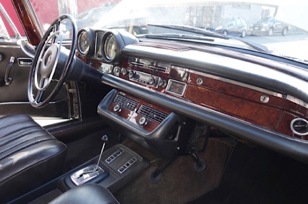 Used-1970-Mercedes-Benz-280se-Cabriolet