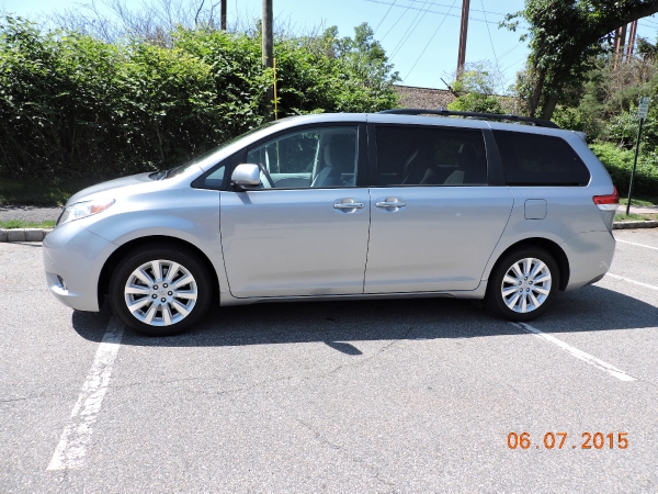 Used-2012-toyota-sienna