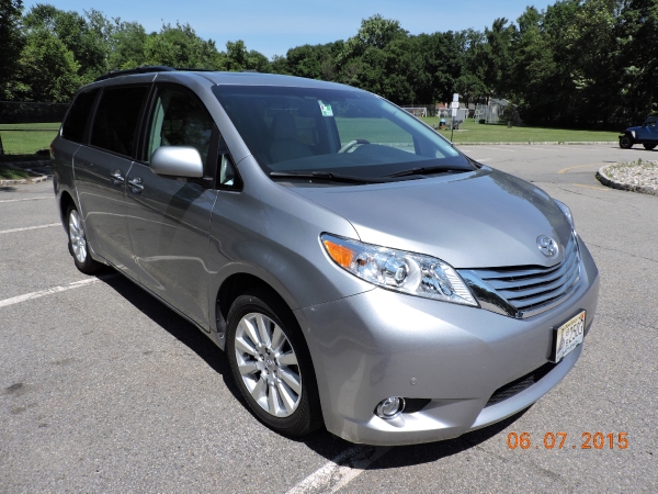 Used-2012-toyota-sienna