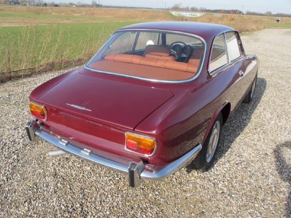 Used-1970-Alfa-Romeo-1750-GTV