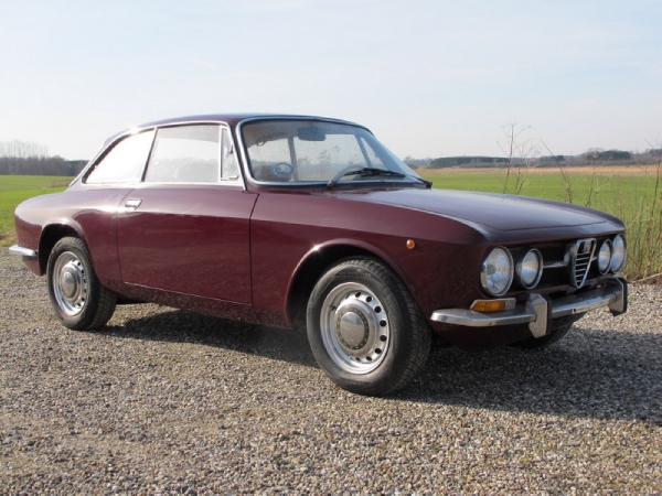 Used-1970-Alfa-Romeo-1750-GTV
