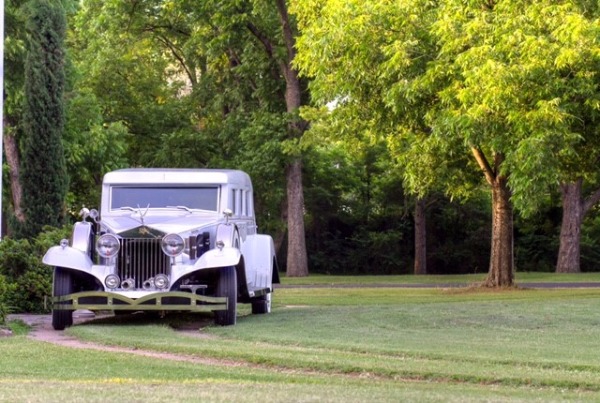 Used-1940-Rolls-Royce-Limo-(repro)