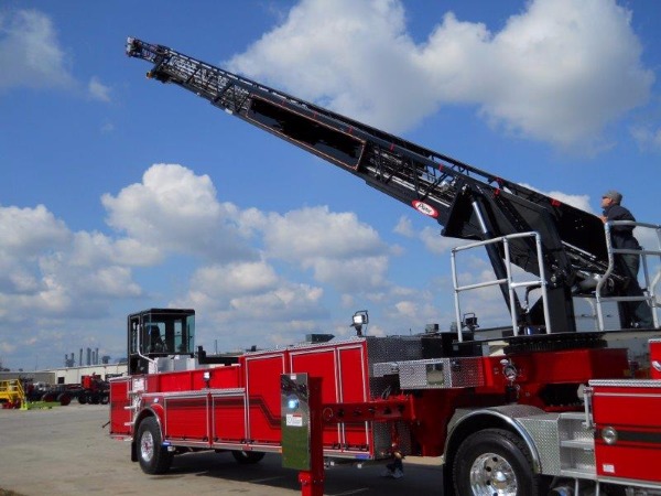 Used-2000-Mack-Firetruck