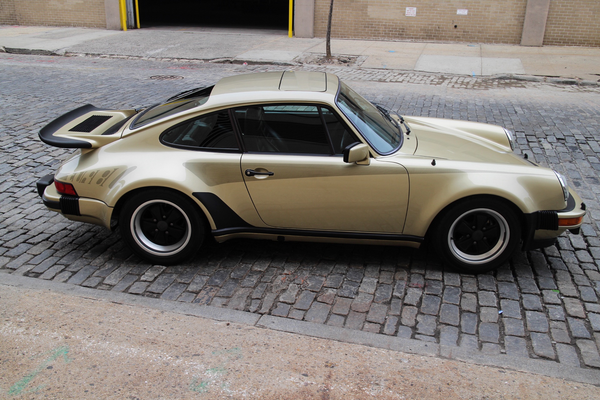 Porsche 930 Classic