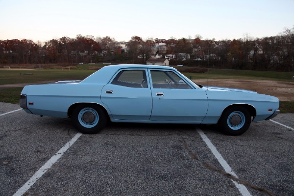 Used-1972-Ford-custom-500-sedan