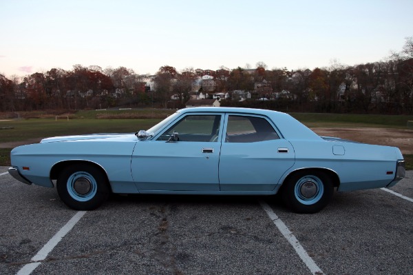 Used-1972-Ford-custom-500-sedan