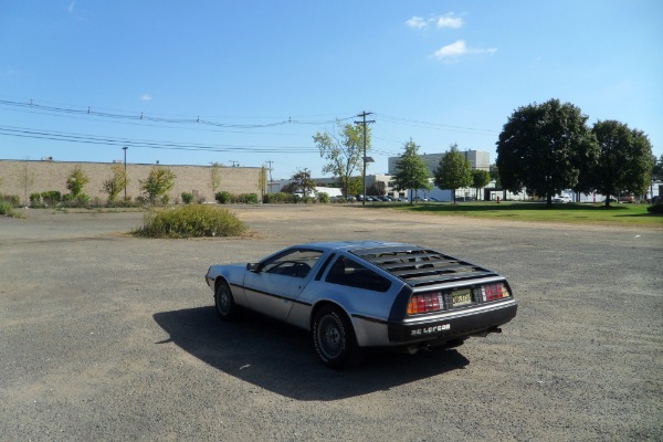 Used-1981-Delorean-Gull-Wing