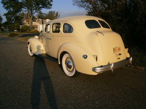 Used-1938-Packard-4-door-sedan