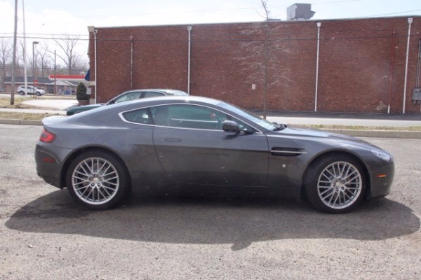 Used-2009-Aston-Martin-V8-Vantage