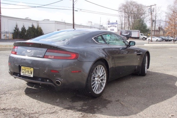 Used-2009-Aston-Martin-V8-Vantage