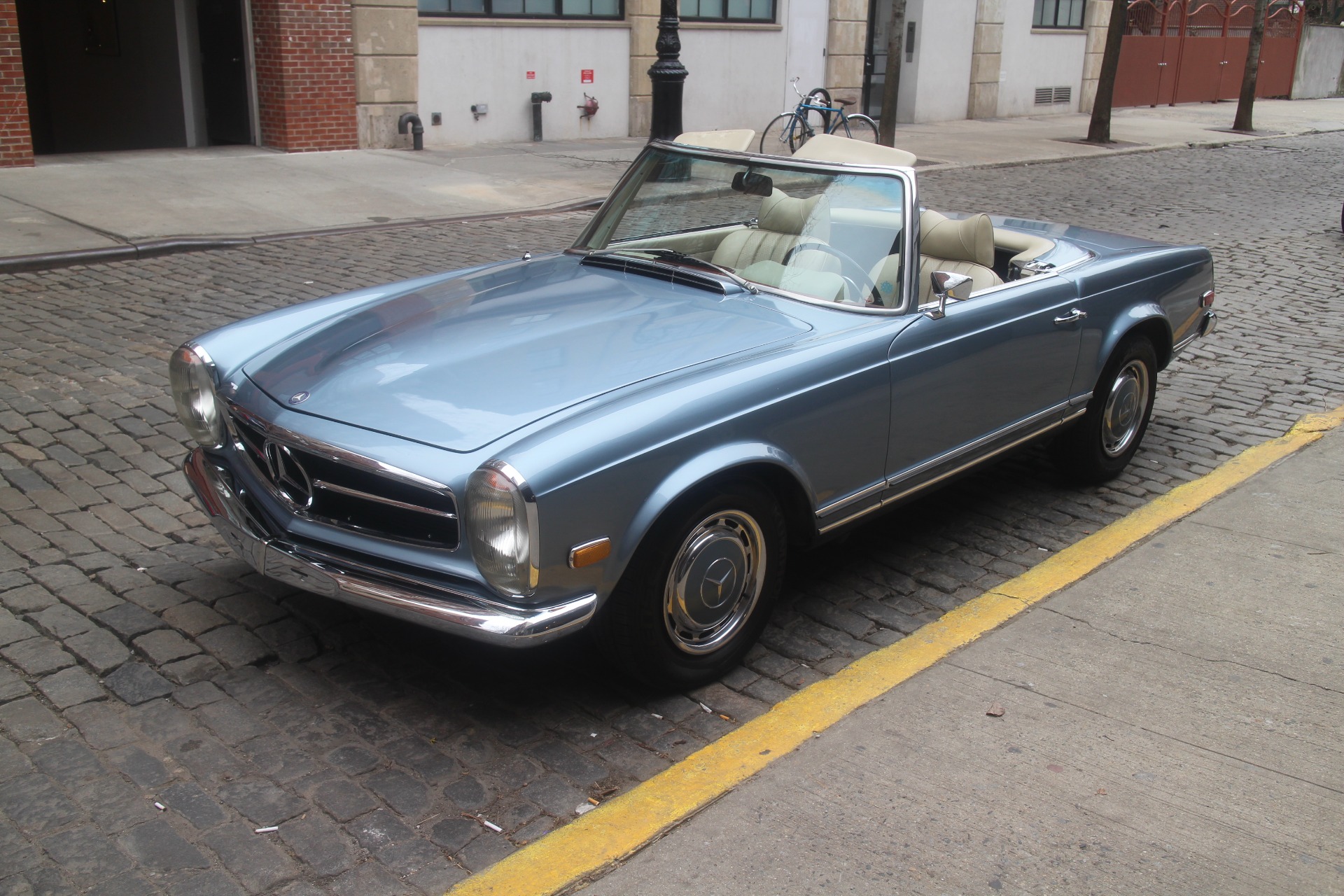 Used-1971-Mercedes-Benz-280SL.jpg