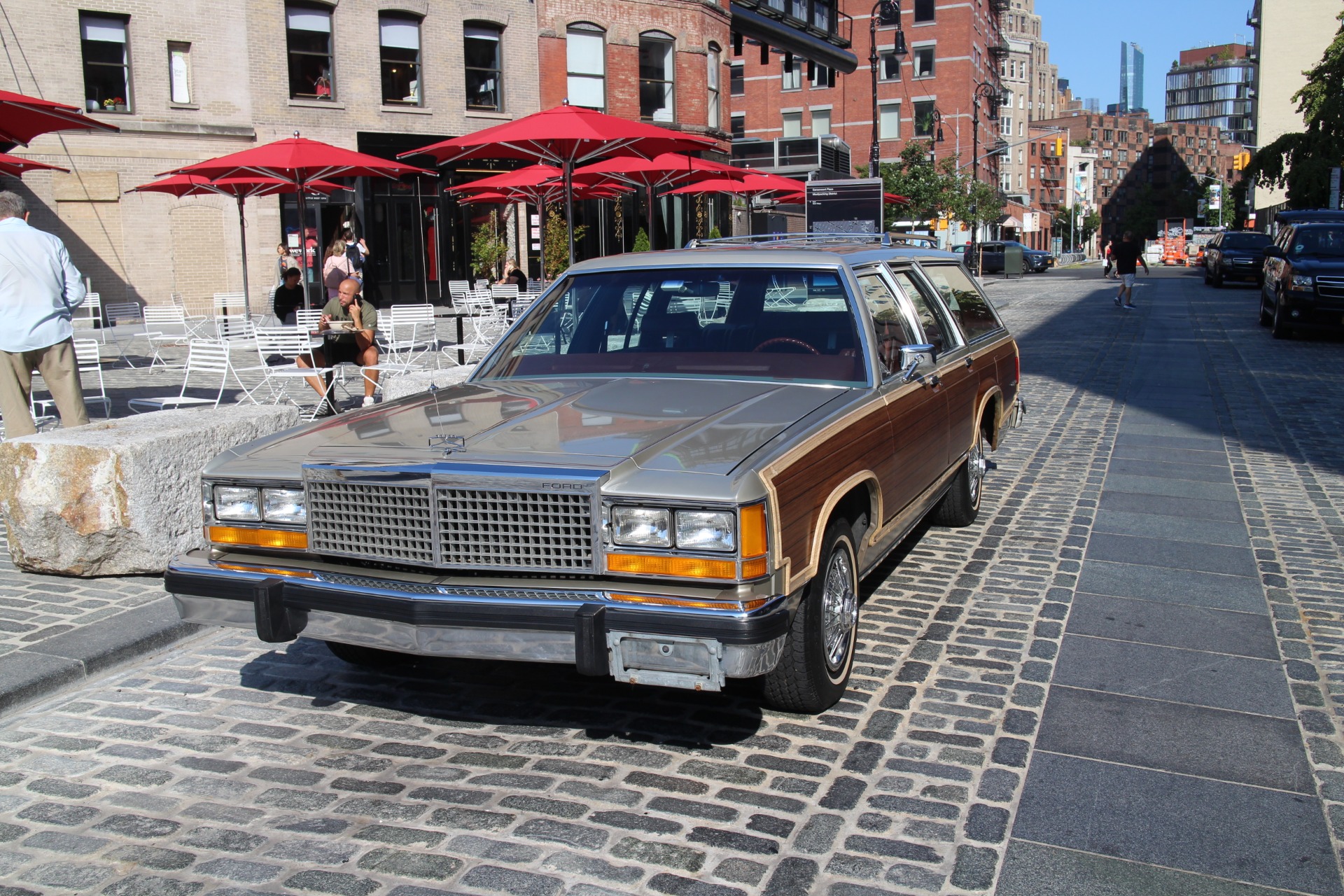 Ford Country Squire 1969